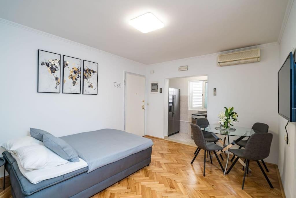 Apartman Knego With Parking Dubrovnik Exterior foto